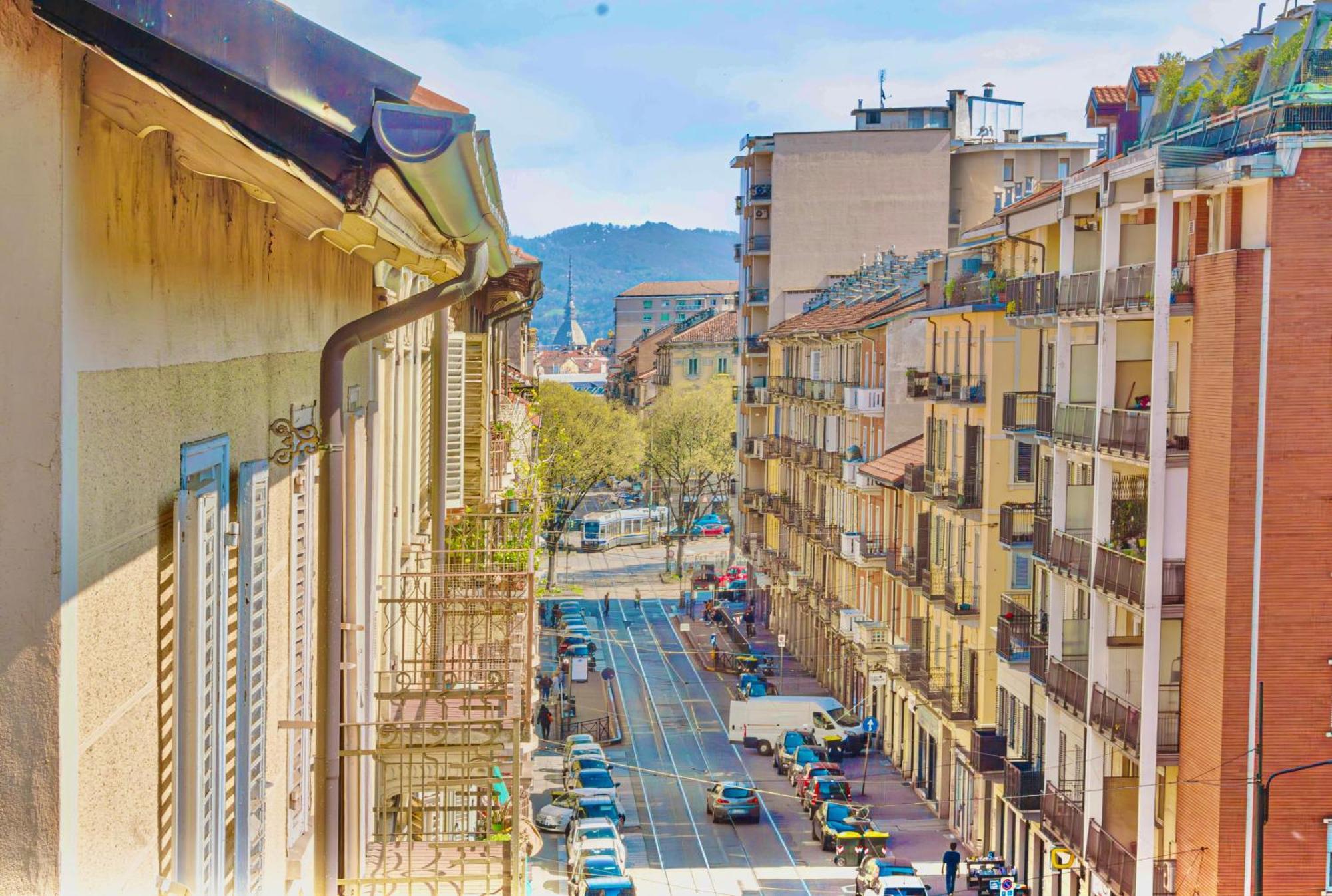 -Politecnico- Appartamento Classy X5 Con Balconi, Vista E Parcheggio Gratuito Турин Экстерьер фото
